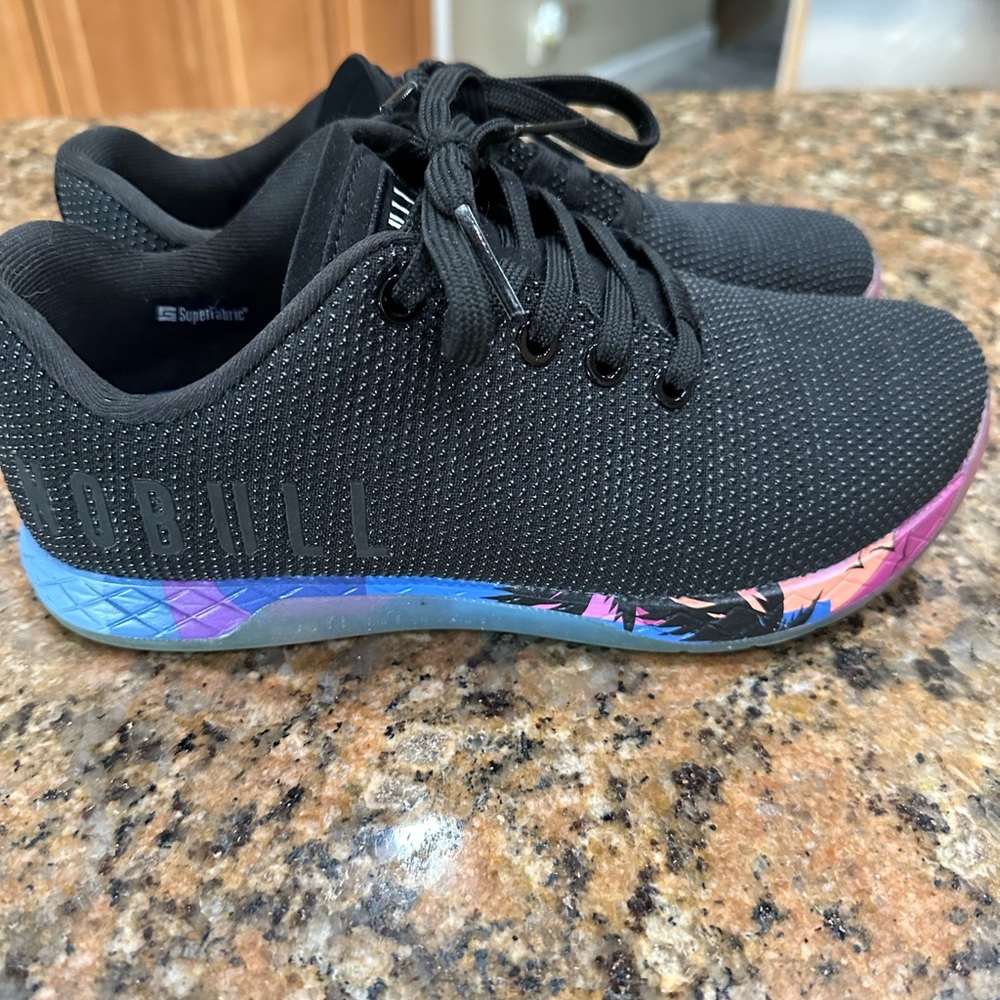 No Bull size 7 palm tree bottom